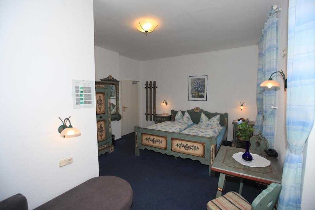 Hotel Zur Post Mulheim an der Mosel Oda fotoğraf
