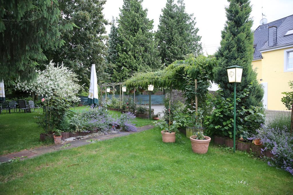 Hotel Zur Post Mulheim an der Mosel Dış mekan fotoğraf